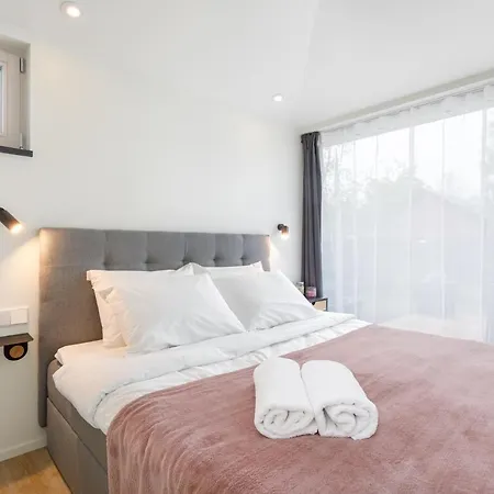 Aia Apartment